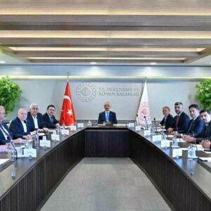 erzurum heyeti ulastirma ve altyapi bakani ile bir araya geldi F9PwOdwI