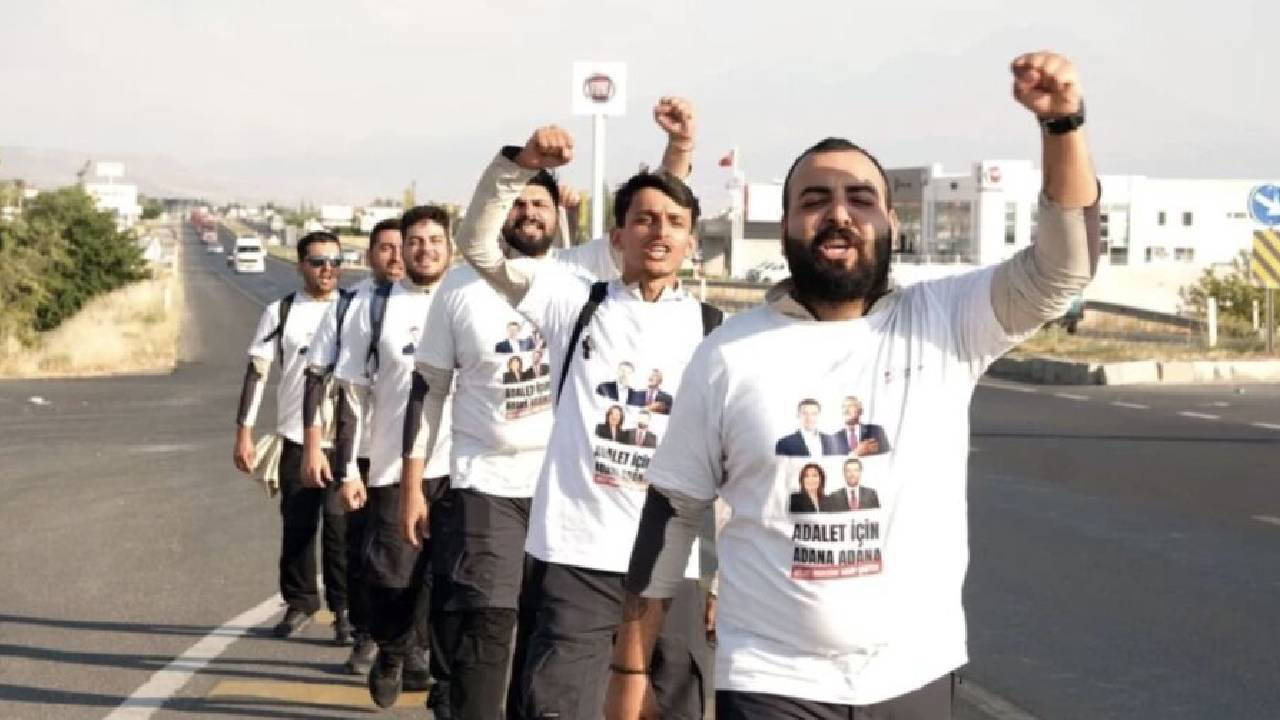 ozgurluk yuruyusu suruyor OsLNZ2Ur