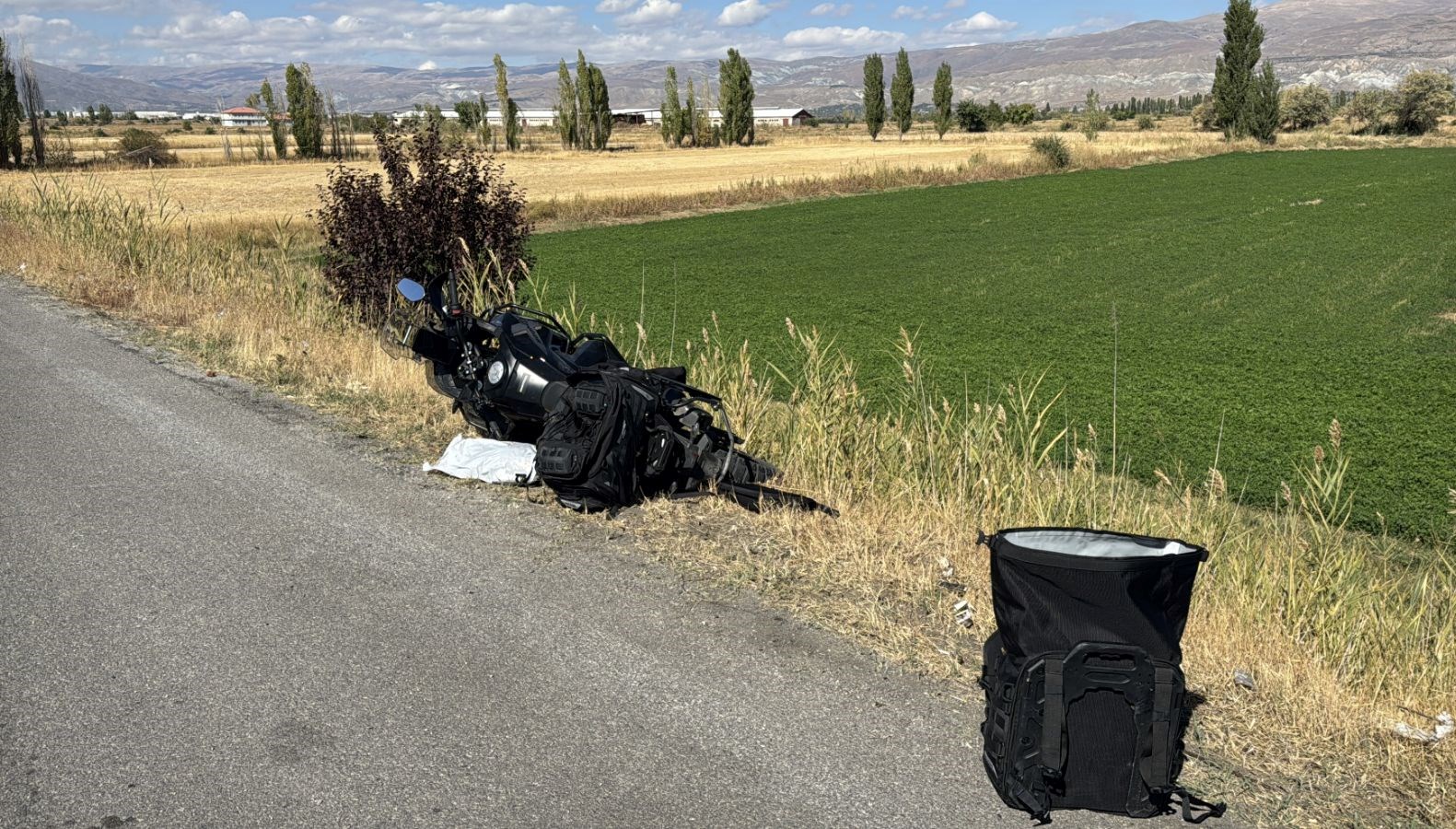 erzincanda bariyere carpan motosikletteki surucu oldu hi7E33s6