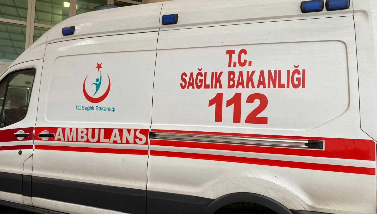 kamyon evin deposuna girdi iki yarali AhRCXrxc.jpg