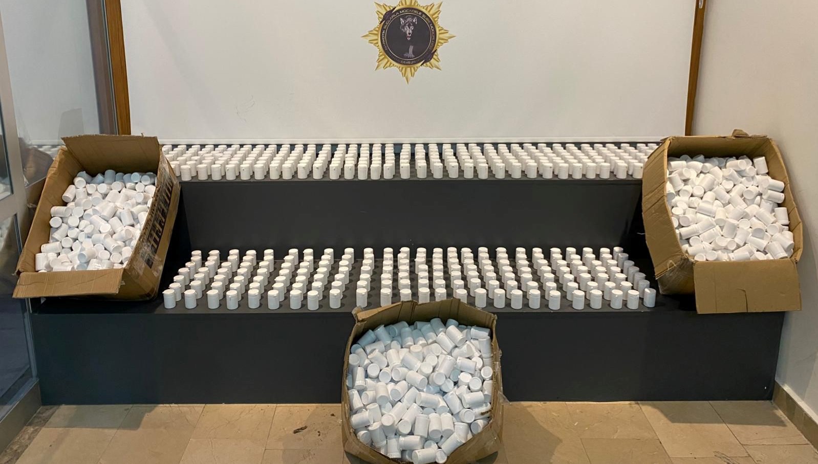 samsunda uyusturucu operasyonu bes gozalti BQAfzIZ4.jpg