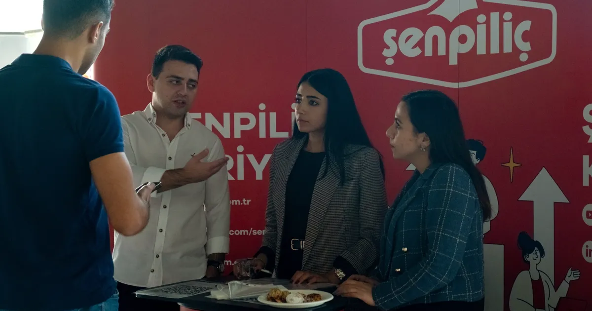 senpilic itude dijital donusum yolculugunu genclerle paylasti q1u1wT7x.webp