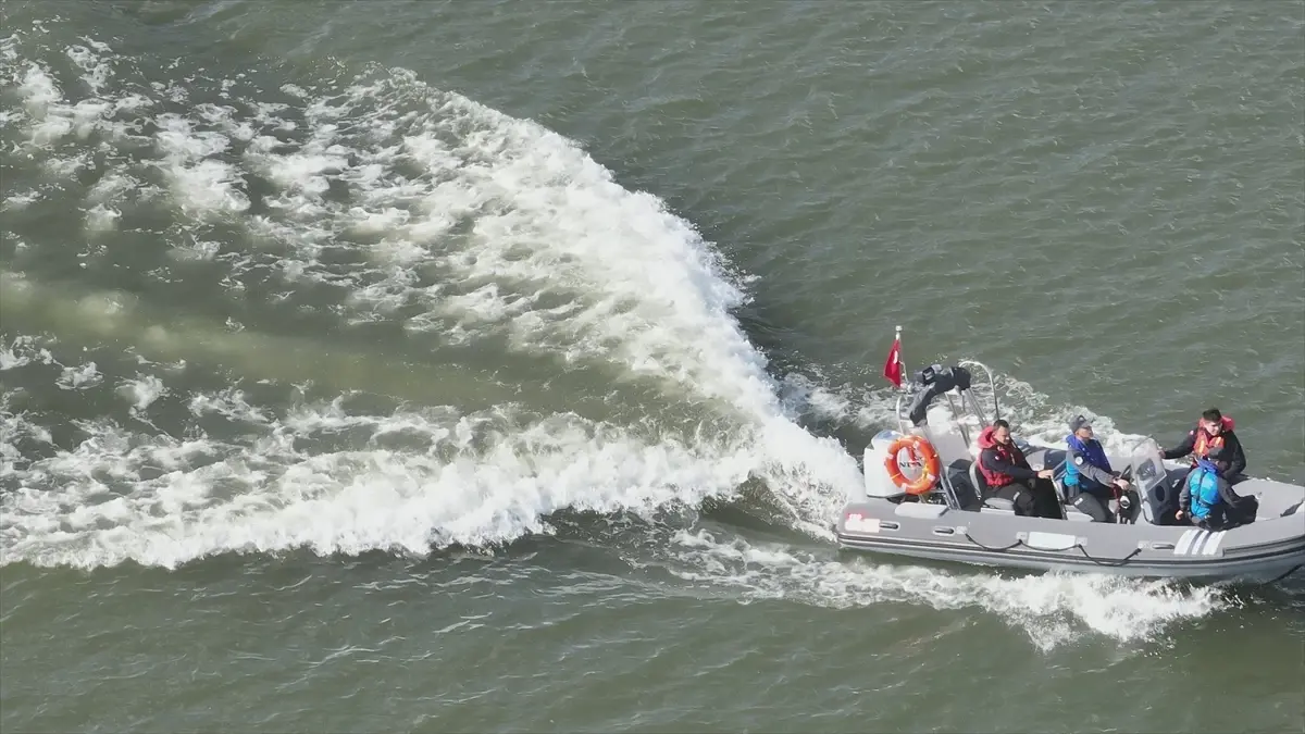 meric nehrinde zodyak botla devriye YwD2jtQm.jpg