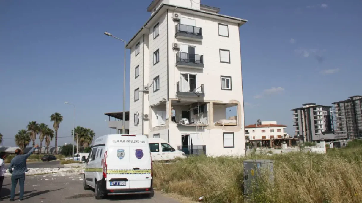 Antalya’da Patlama Korkusu: Deprem Sandık, Yaralılar Var