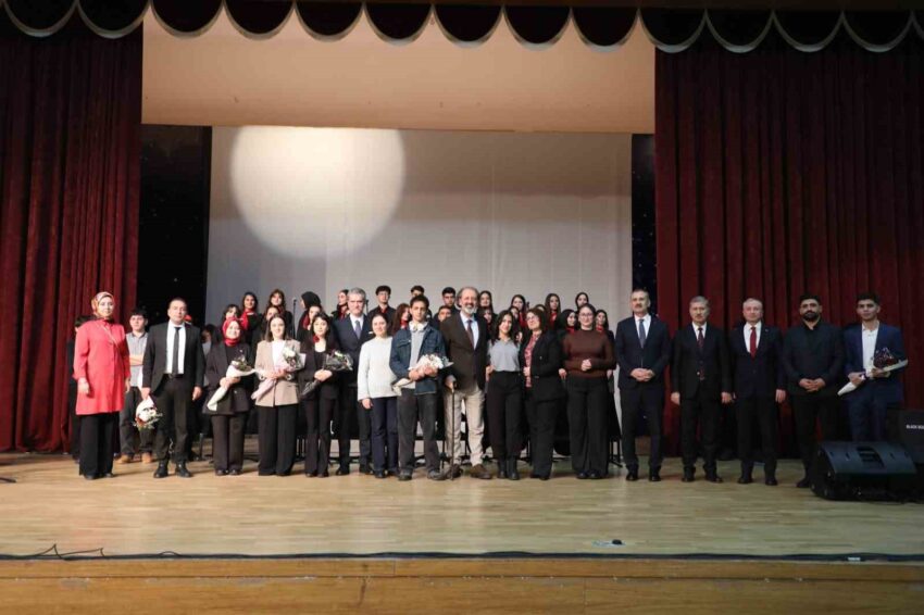 Ağrı'da Sanat Dolu Bir Gün: "Kim Var?" Etkinliği Gerçekleşti
